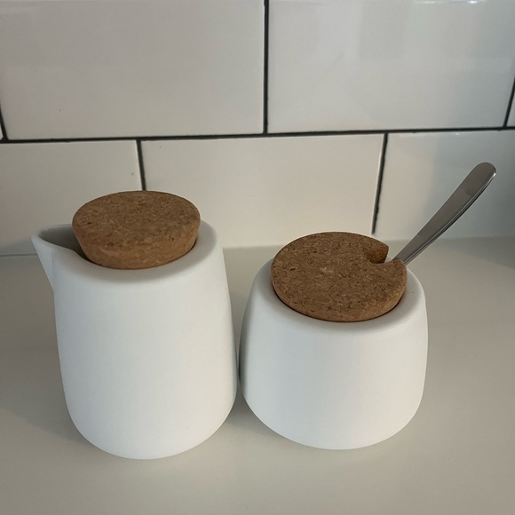 Viva Scandinavia Milk and Sugar Set - Picture 4 of 7